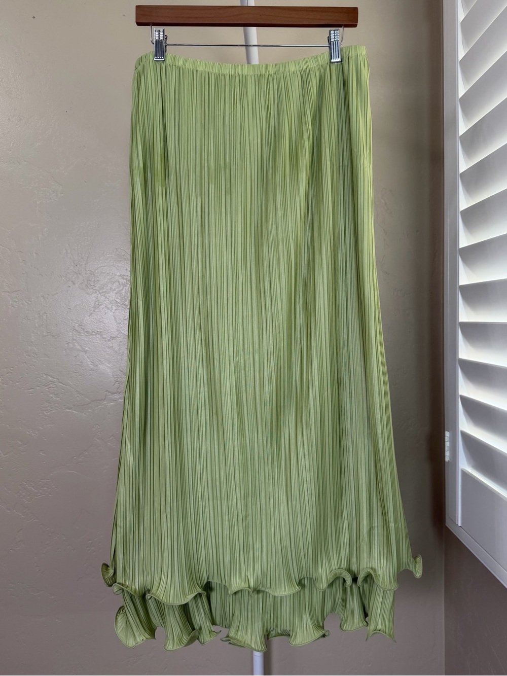 Commense Pistachio Green Pleated Ruffle Cami Midi Skirt Set XL NWT - Picture 5 of 11